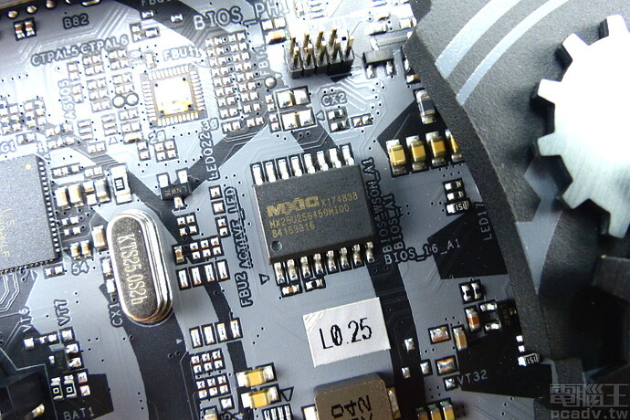 MXIC BIOS Chip MX25U25645G.jpg