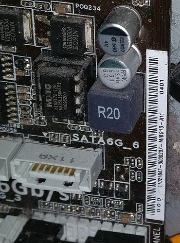 M5A88M-EVO_flash_chip_resized.jpg