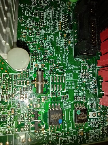 two_winbond_ics_close_to_the_sata_ports_IMG_20221228_095721913_HDR