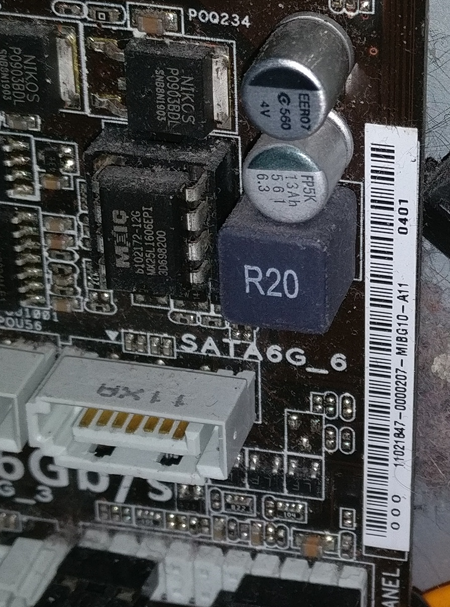 M5A88M-EVO_flash_chip_resized.jpg